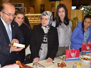 Trabzon'da sevgi evlerine sevgi seli