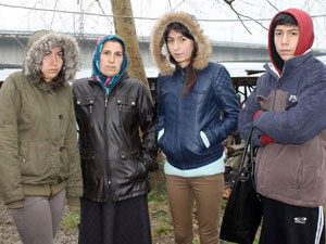 Babası kayıp olan genç kız bakın ne yaptı