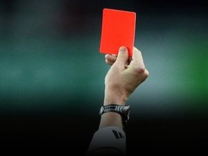 Küme düşmenin olmadığı ligde büyük kavga ve 15 kırmızı kart!