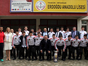 Dünya kupası öncesi şampiyona destek