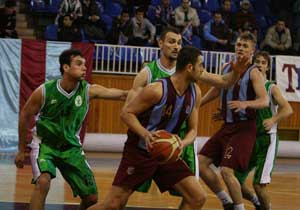 Trabzonspor:62-Petersburg:84