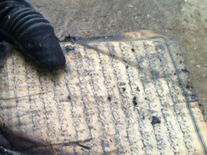 Bir tek Kur’an-ı Kerim yanmadı