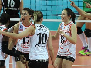 Eczacıbaşı'ndan tarihi başarı