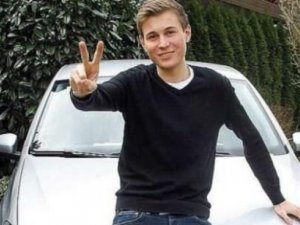 Hiç tanımadığı kadın otomobil hediye etti!