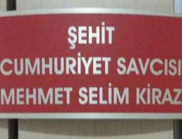 O odanın kapısına bu tabela asıldı!