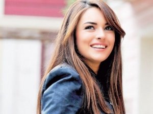 Ezgi Mola harekete geçti!