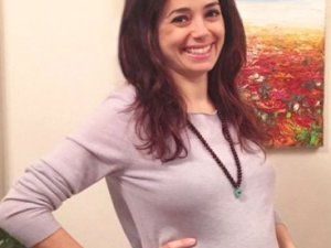 Özgü Namal Evde Doğum Yaptı