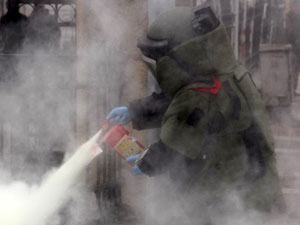 Elçilik binasında bomba patladı