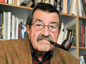 Ünlü yazar hayatını kaybetti