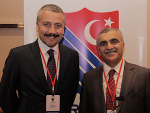 Bilgin bayrağı Trabzonlu’ya teslim etti