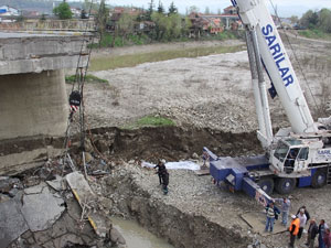 Köprü faciasında soruşturmadan ihmal çıkmadı