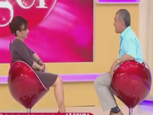 Gelin adayı fena azarladı