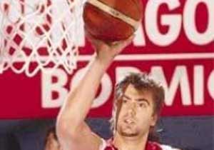 A Mililer Ukrayna'yı yıktı geçirdi