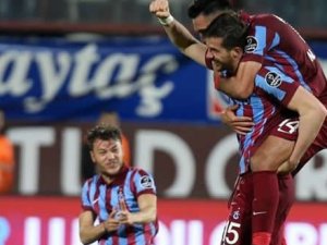 Bu sevince bile katlanamadılar