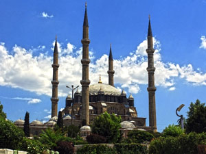 Yarın Regaip Kandili