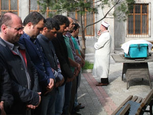 Oğlumun terli atletiyle gömün demişti ama...