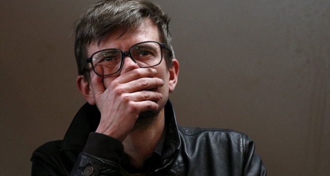 Charlie Hebdo karikatüristi Luzier, provokasyondan vazgeçti