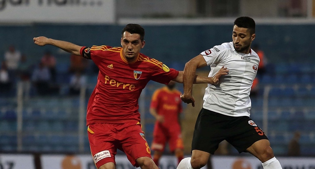 Lider, Adana'da takıldı