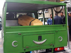 Kocasını boğarak öldürdü