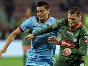 Cardozo mu Demba Ba mı?