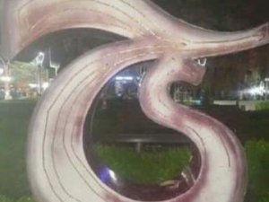 Trabzon'un göbeğindeki TS logosu bakın ne halde?