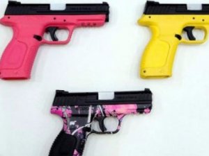 Kadınlara özel silah üretildi