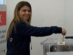 7 Haziran için ilk oy kullanıldı