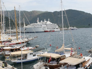 Dünyanın en büyük 10. yatı servet bıraktı