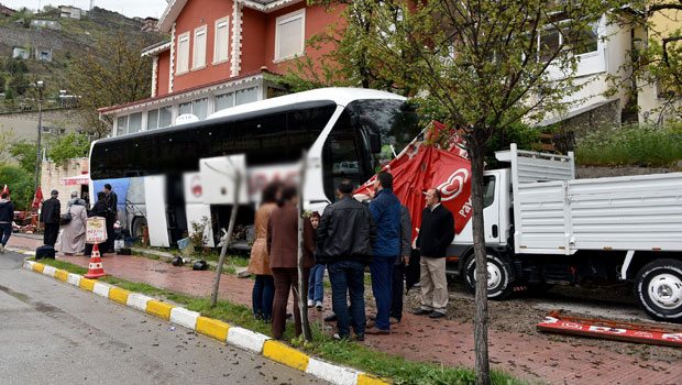 Direksiyon başında öldü