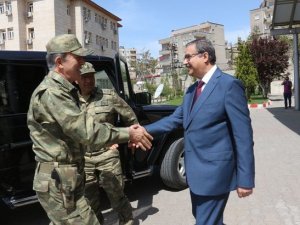 Kara Kuvvetleri Komutanı Hulusi Akar Şırnak'ta