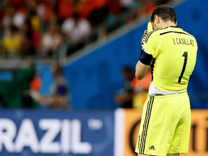 Ünlü kaleci isyan etti