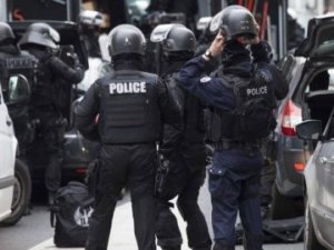 Göçmenlere polis dayağı