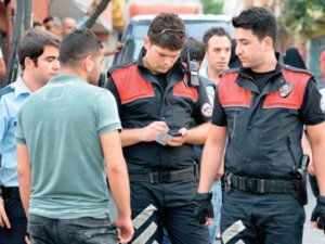 Polis denetimlerinde 26 kişi tutuklandı