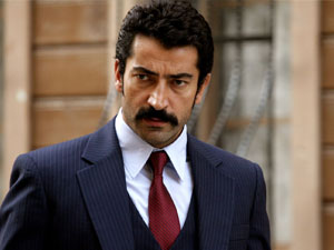 Ünlü oyuncuya şok! Hapis...