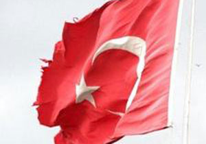 TEDAŞ'tan bayrağa saygısızlık