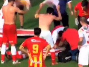 Başarılı futbolcu sahada hayatını kaybetti