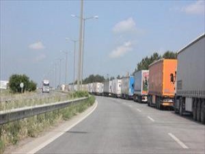 Kapıkule’de kuyruk çilesi!