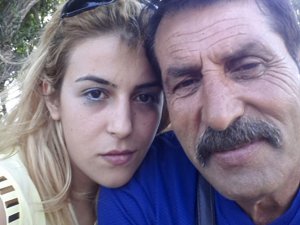 Kucağında bebeğiyle dolaşırken öldü!