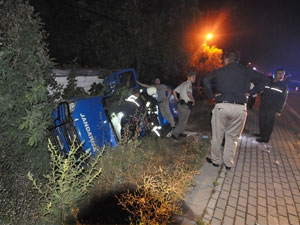 Minibüs askeri araca çarptı