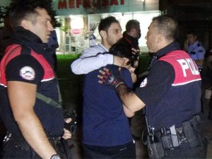 Önce 3 kişiyi sonra karısını vurdu yetmedi!