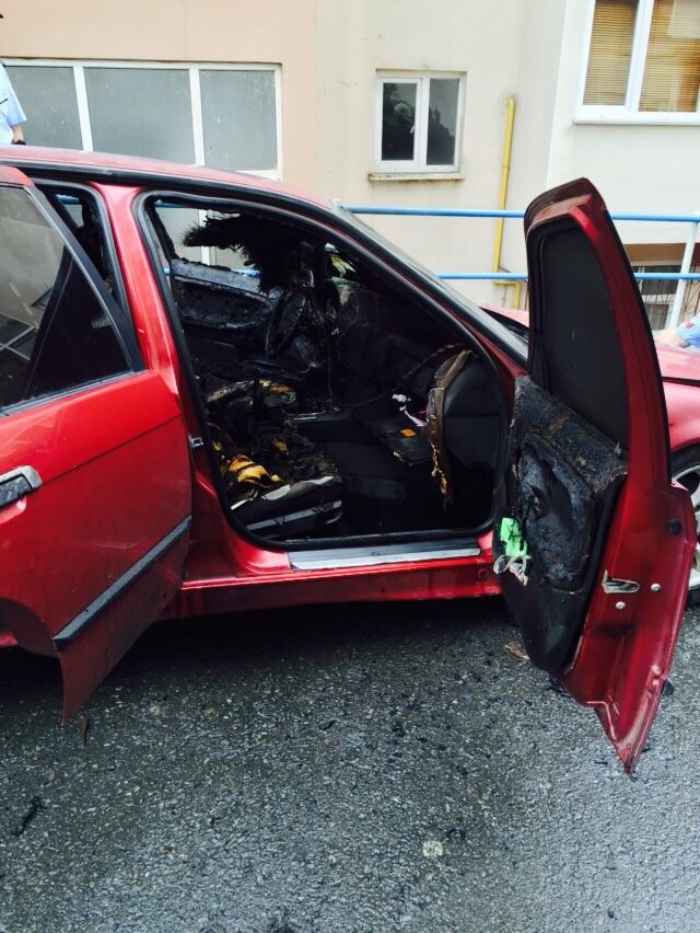 Trabzon Yeşiltepe'de araç yandı