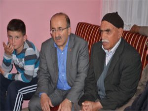 Gümrükçüoğlu vatandaşlarla buluştu