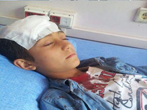 Bağımsız adayın konvoyuna taşlı saldırı