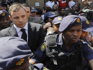 Oscar Pistorius şartlı tahliye edilebilir!