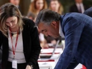 Yeni vekiller bakın ne kadar para alacak