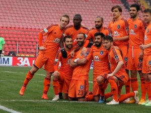Başakşehir'e UEFA'dan Ceza Yolda
