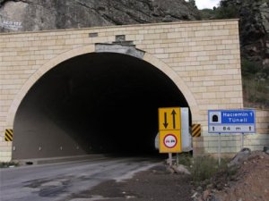 Dorseyi açık unuttu tünele daldı!