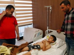 Önce çarptı, sonra tarlaya attı!