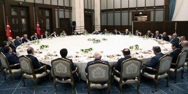 Cumhurbaşkanı, Görmez ve ilim adamları ile iftar yaptı