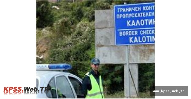 Annesinin cesedi ile sınırdan geçmeye çalıştı!